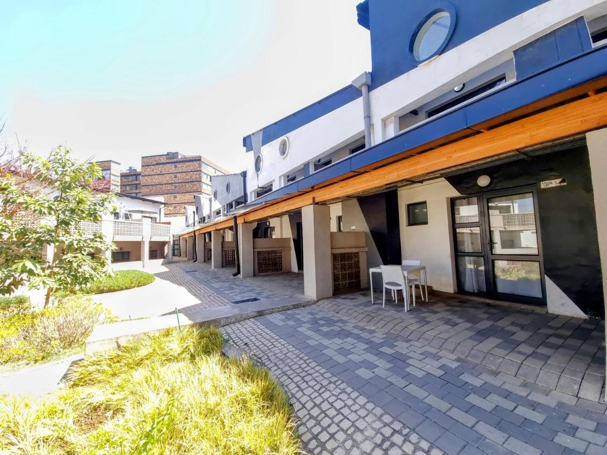 Kaleaba House In Vibey Maboneng Precint Apartment Johannesburg Exterior photo